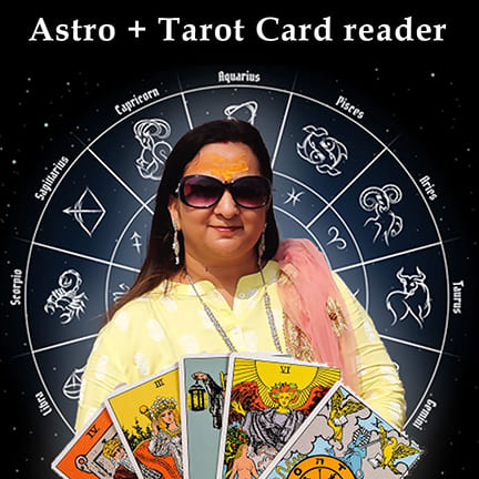Tarot card reader in Bandra