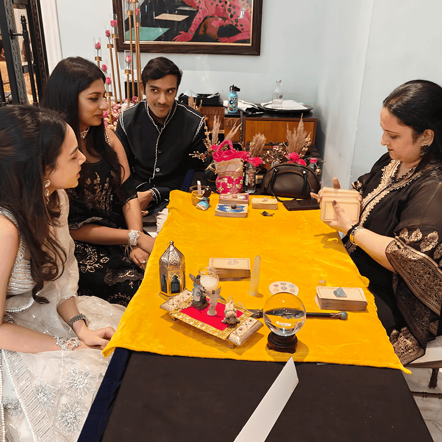 Tarot Card Reader in Worli