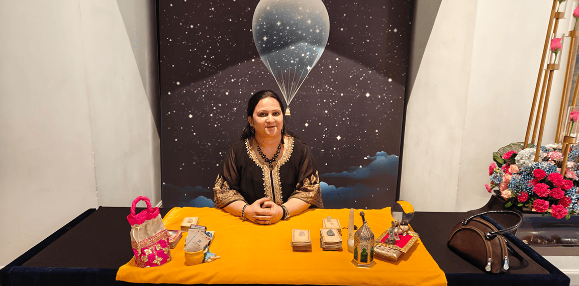 Divine Monica Harsh tarot reading session in Worli